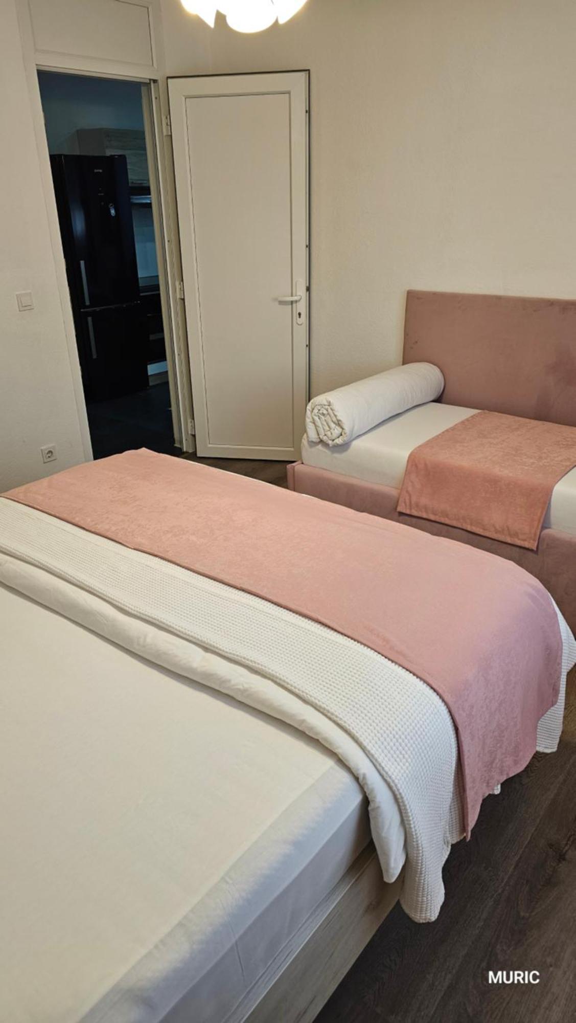Apartmani Muric 卢布尔雅那 外观 照片